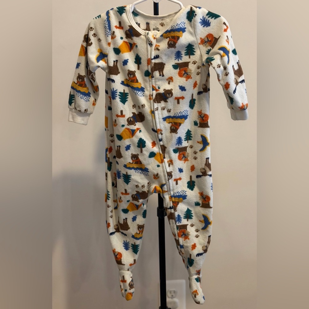 Kids Headquarters Cream Fleece Footed One-Piece with Bear & Forest Print